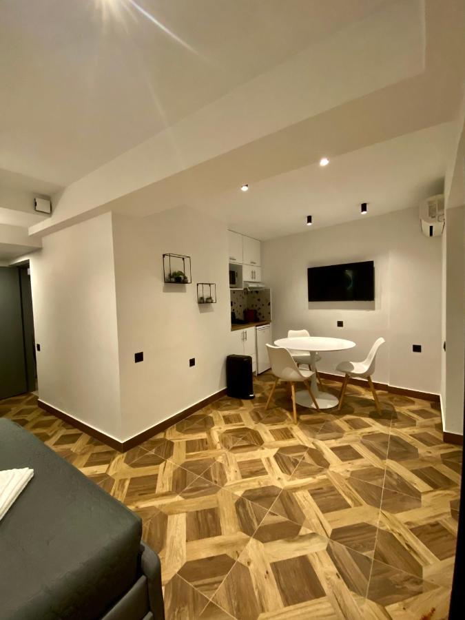 Sunshine Cozy Central Studio Basement Heraklion  Exterior photo